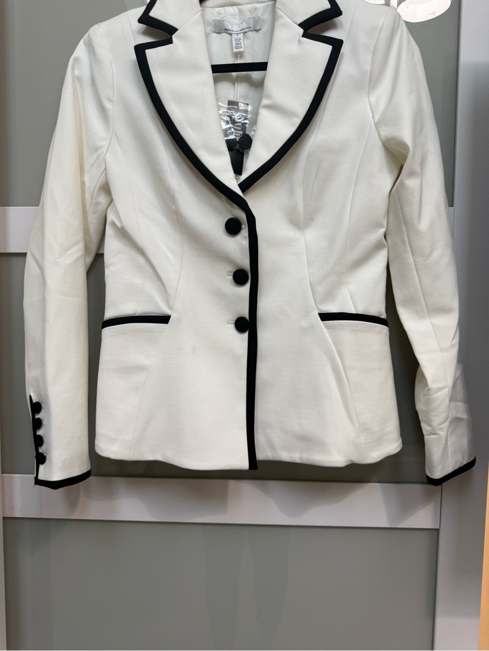 Chic White Blazer with Black Trim White House Black Market Women's Jacket NWT 2R